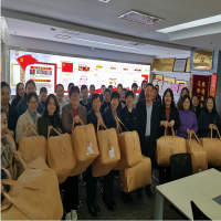 ף˾ȫwŮ񡱹(ji)տ옷